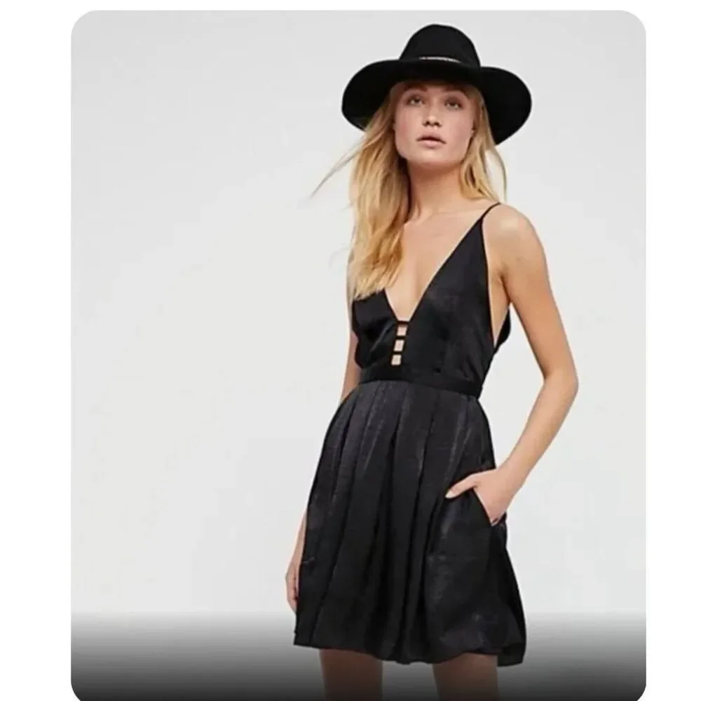 Free People Gabby’s Party All Night Dress mini dress low-cut cutouts black size